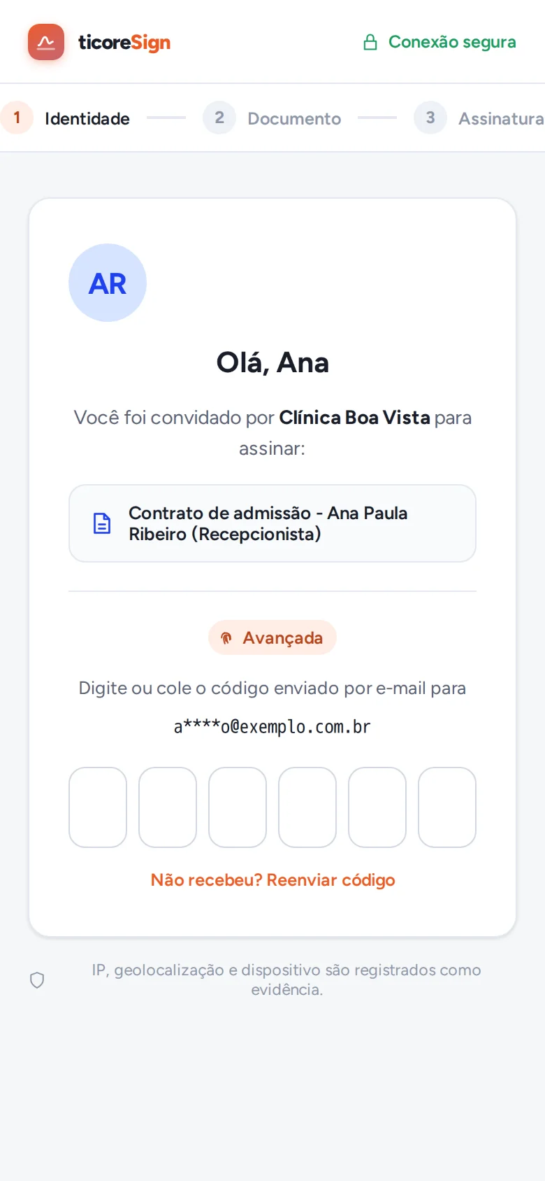 Tela do celular pedindo o código de verificação enviado por e-mail